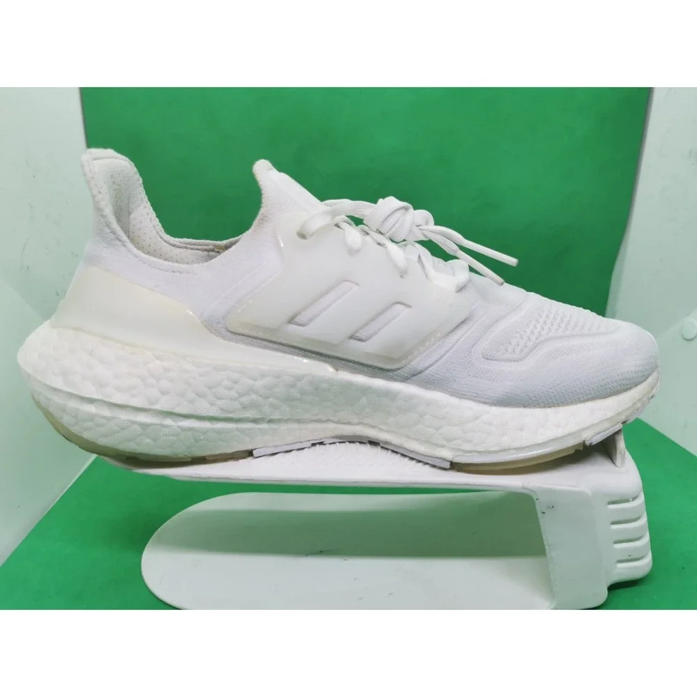 Adidas Ultraboost 22 Women's Cloud White/Cloud White/Crystal White Size  8